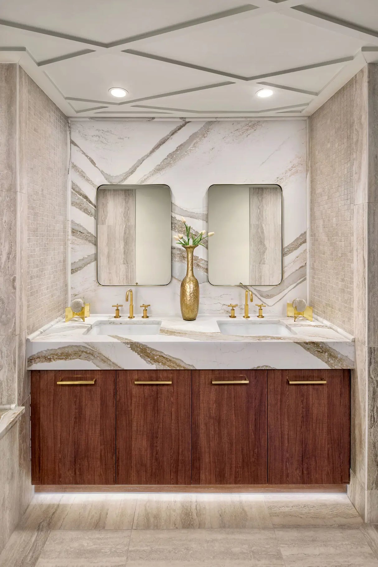 Brittanicca Gold Warm™ Quartz Sample