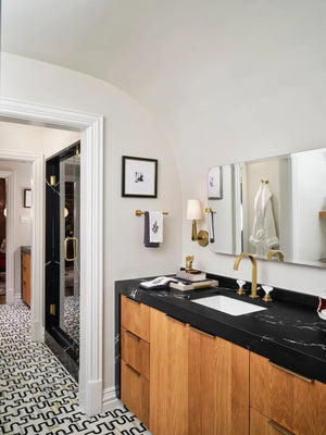 Blackbrook™ Quartz Sample